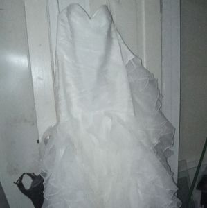 Never worn wedding dress